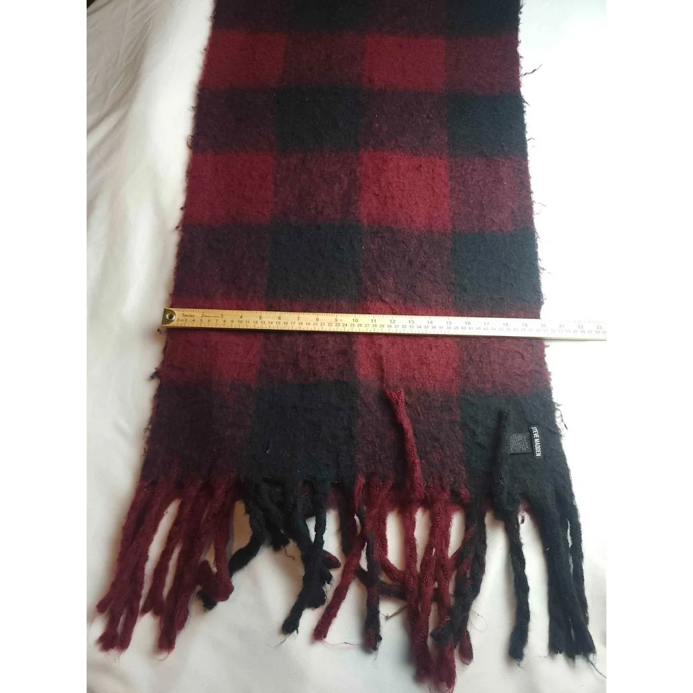 Steve Madden Scarf One Size Red Black Buffalo Fringe Grunge Indie Sleaze Winter